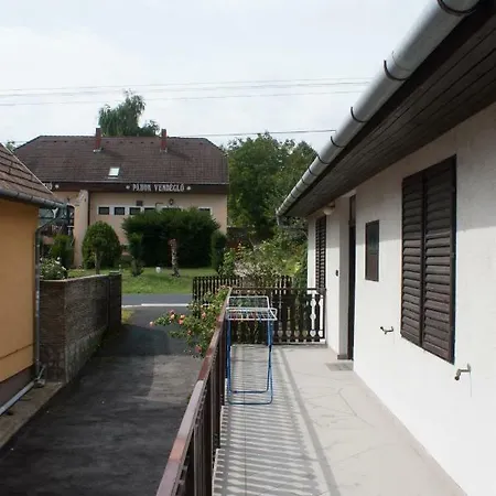 Malenkoe Chudo Alsópáhok